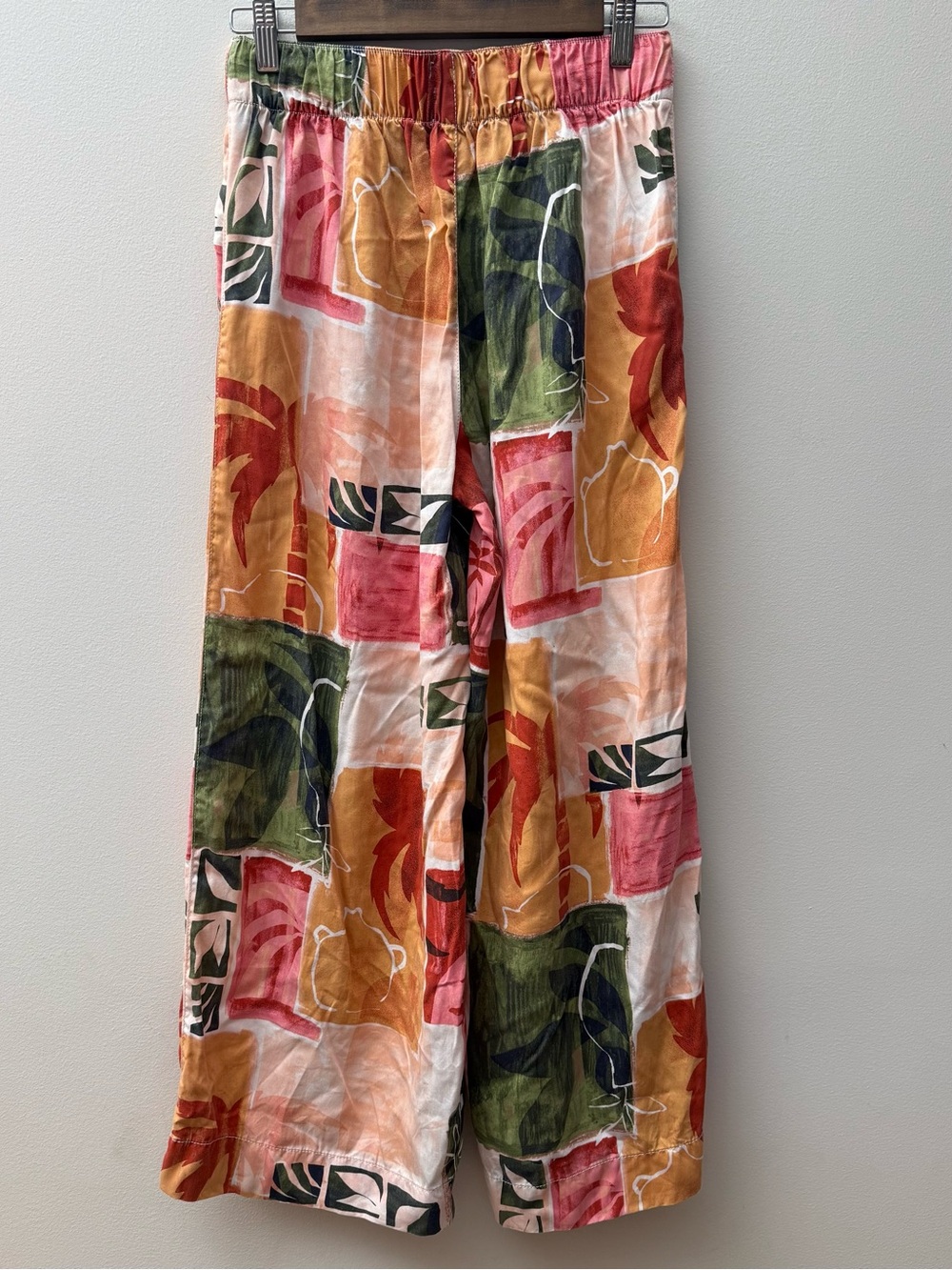 Nicole Miller Tropical Print Wide-Leg Pants — Orange, Green, Cream - Picture 4 of 6